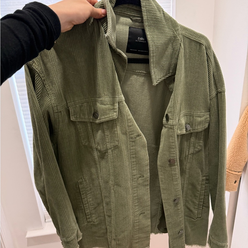 zara courderoy over jacket olive green M